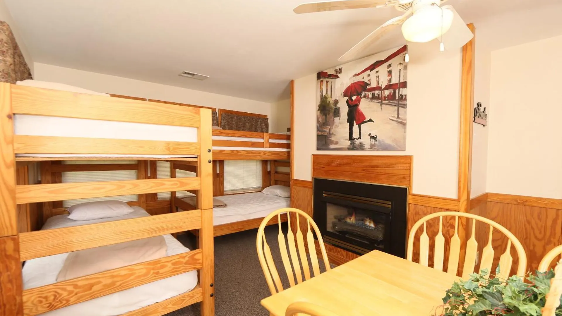 Holly Grove By Eden Crest Chalet *