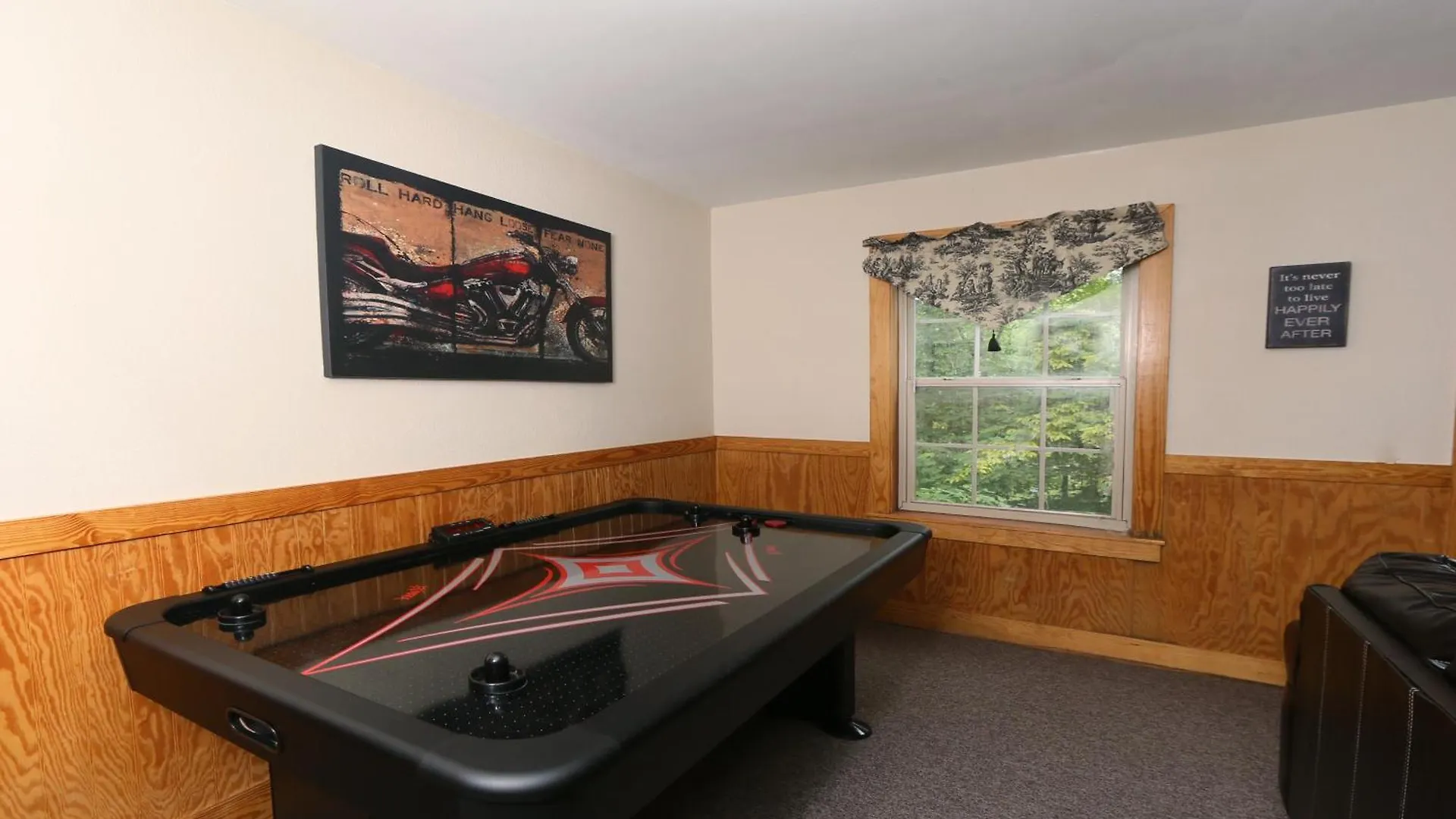Holly Grove By Eden Crest * Pigeon Forge