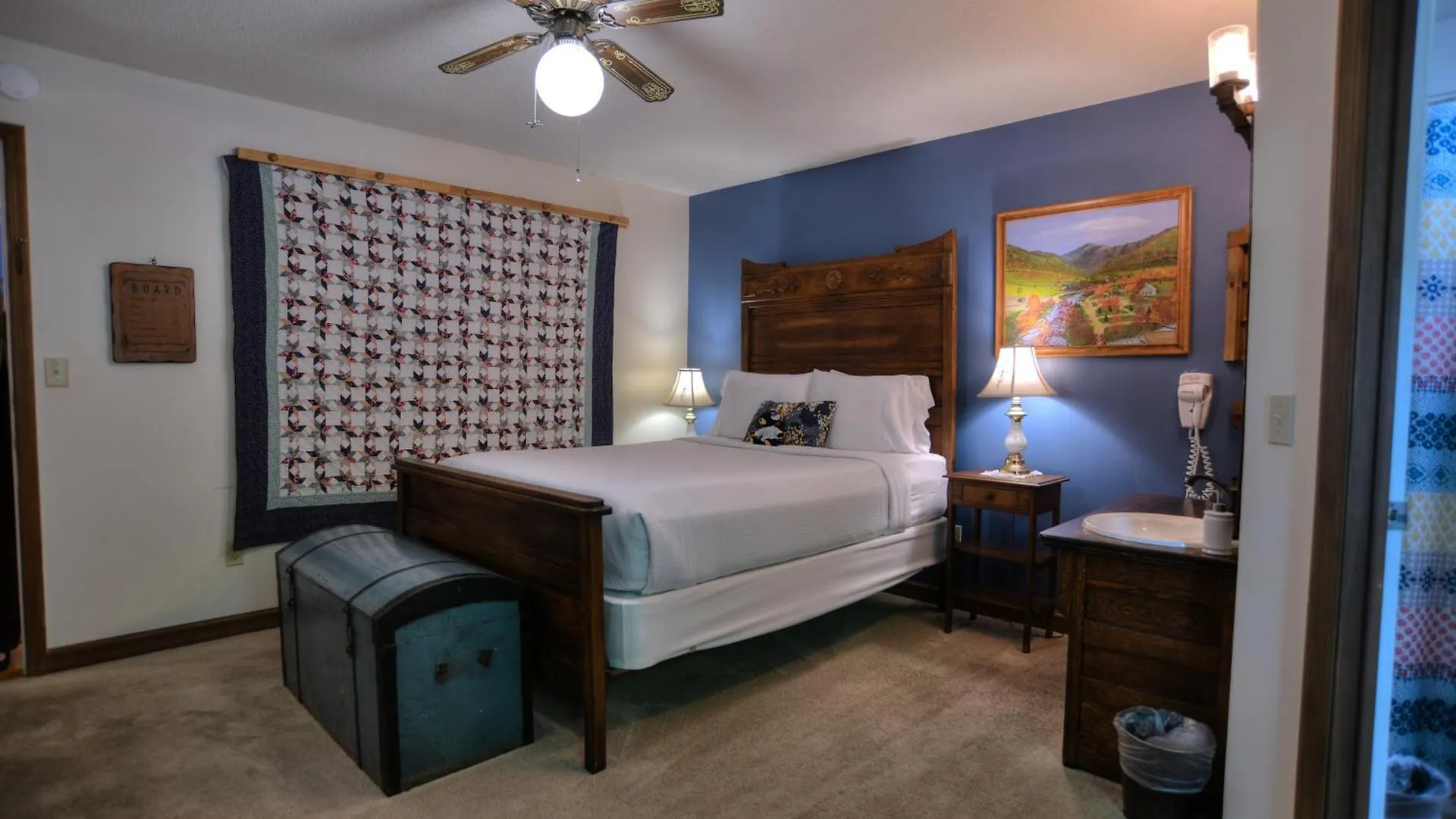 Blue Mountain Mist Country Bed & Breakfast Sevierville