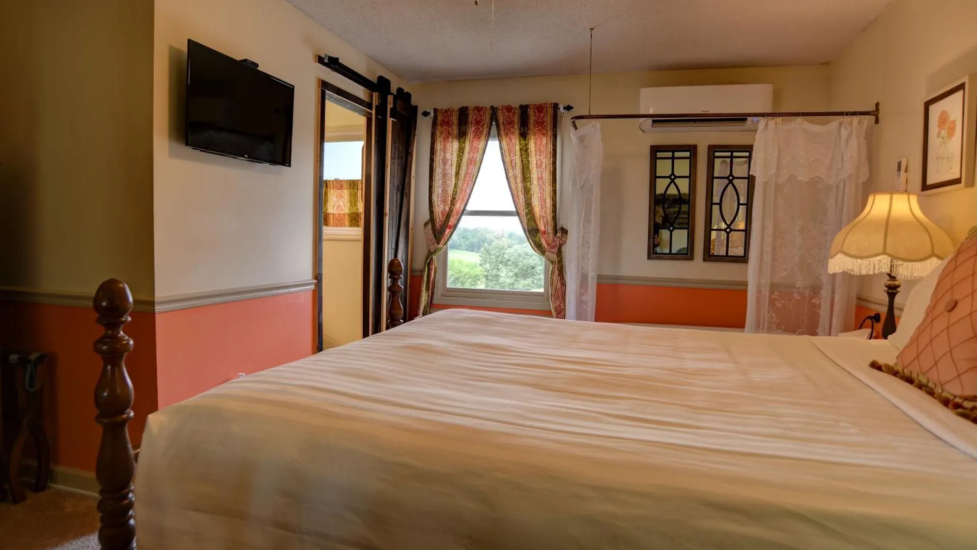 Blue Mountain Mist Country Bed & Breakfast