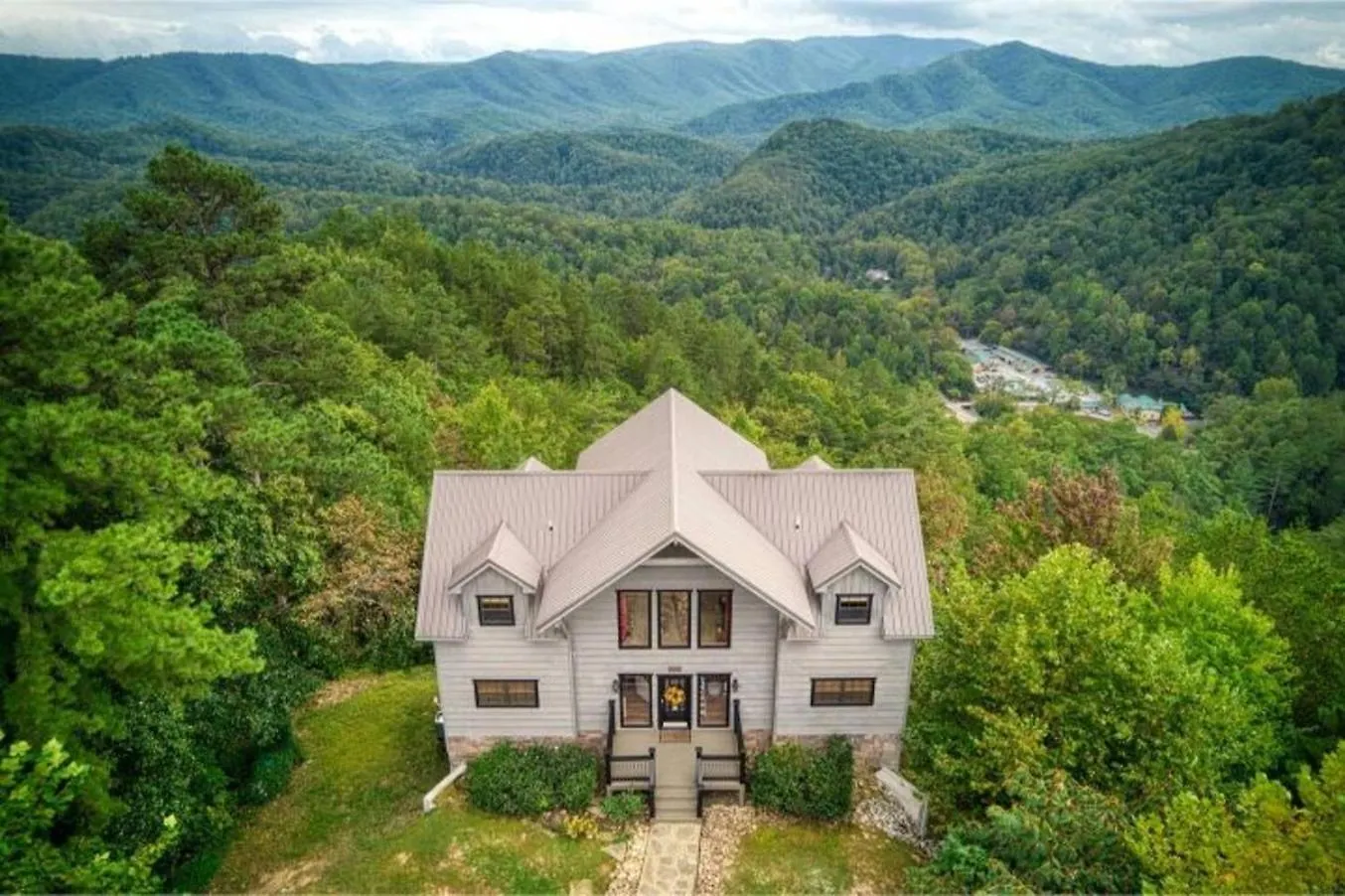 Holiday home Awe-inspiring Estate Wpool, Theater, Fire Pit Pigeon Forge