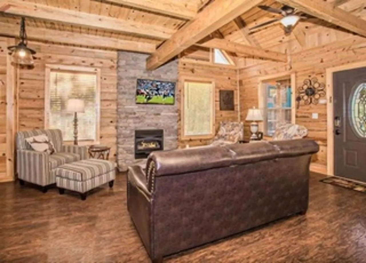 Holiday home Steps From Pf 3br Escape Theater & Hot Tub *