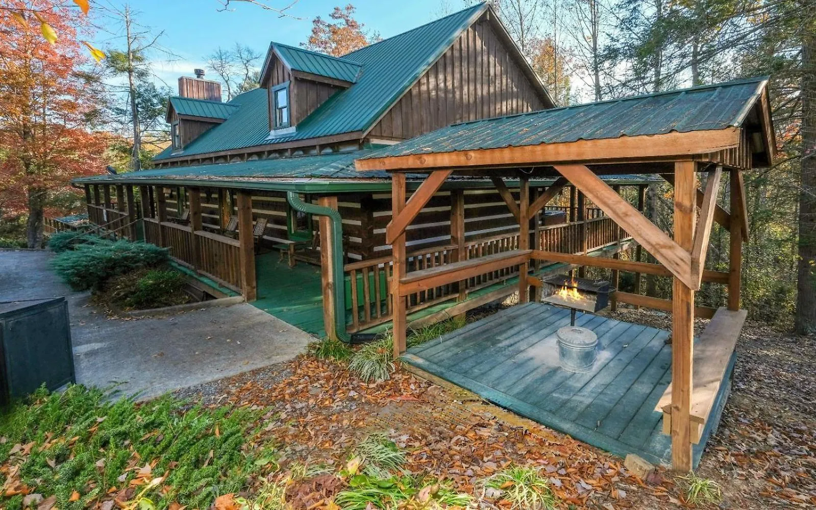 Laughing Bear Villa Pigeon Forge