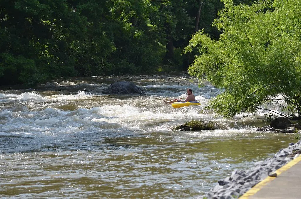 Creekstone 2* Pigeon Forge