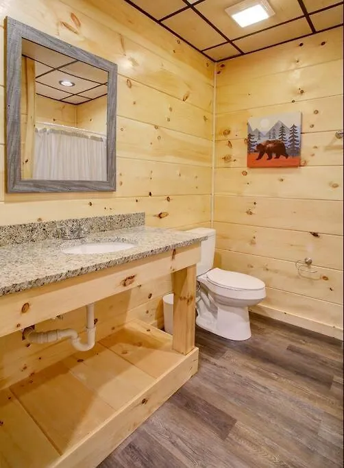 Newly Built! 5br-5bh-hottub-wifi-theater-pool Tble