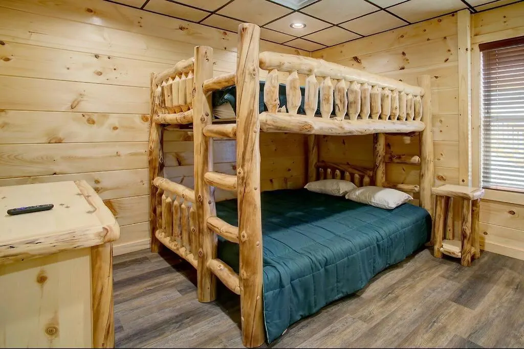 Holiday home Newly Built! 5br-5bh-hottub-wifi-theater-pool Tble Pigeon Forge