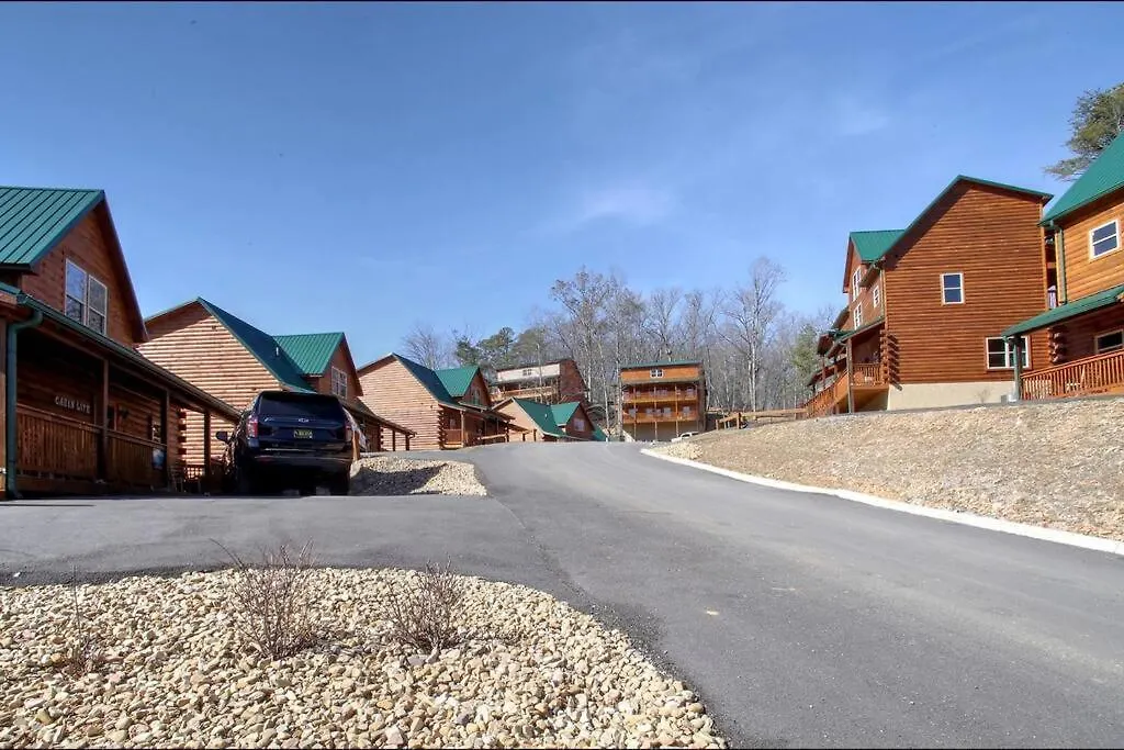 Newly Built! 5br-5bh-hottub-wifi-theater-pool Tble Holiday home Pigeon Forge