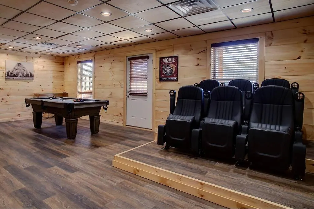 Holiday home Newly Built! 5br-5bh-hottub-wifi-theater-pool Tble Pigeon Forge
