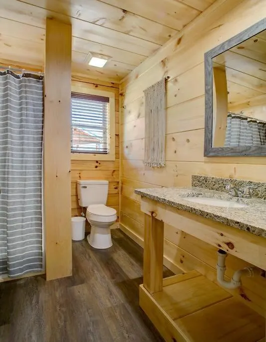 Newly Built! 5br-5bh-hottub-wifi-theater-pool Tble Pigeon Forge