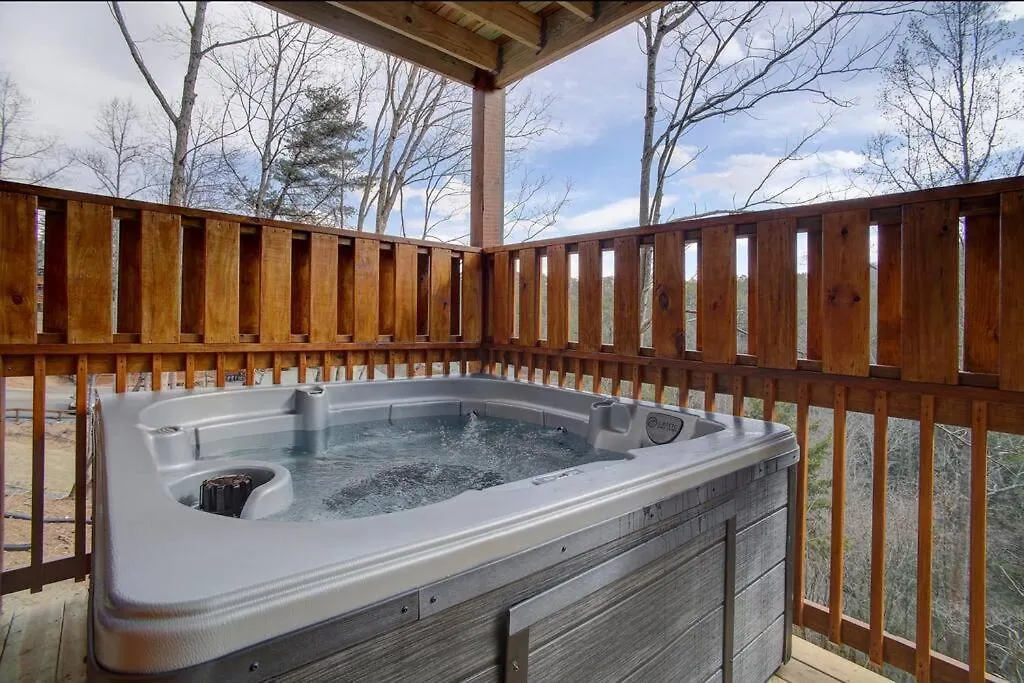 Newly Built! 5br-5bh-hottub-wifi-theater-pool Tble Holiday home Pigeon Forge