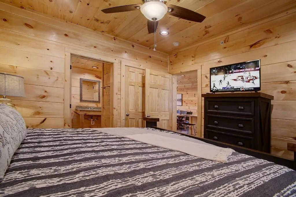 Holiday home Newly Built! 5br-5bh-hottub-wifi-theater-pool Tble Pigeon Forge