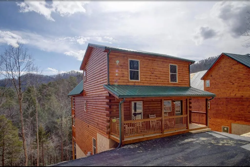 Newly Built! 5br-5bh-hottub-wifi-theater-pool Tble Holiday home *