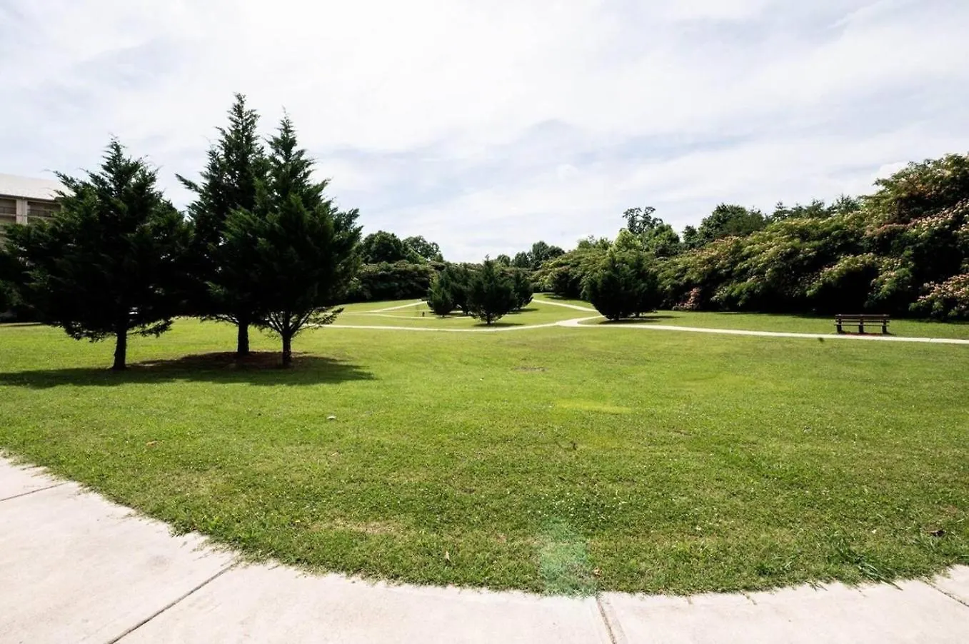 Luxurious Renovated, Pool, Basketball, Playground Pigeon Forge