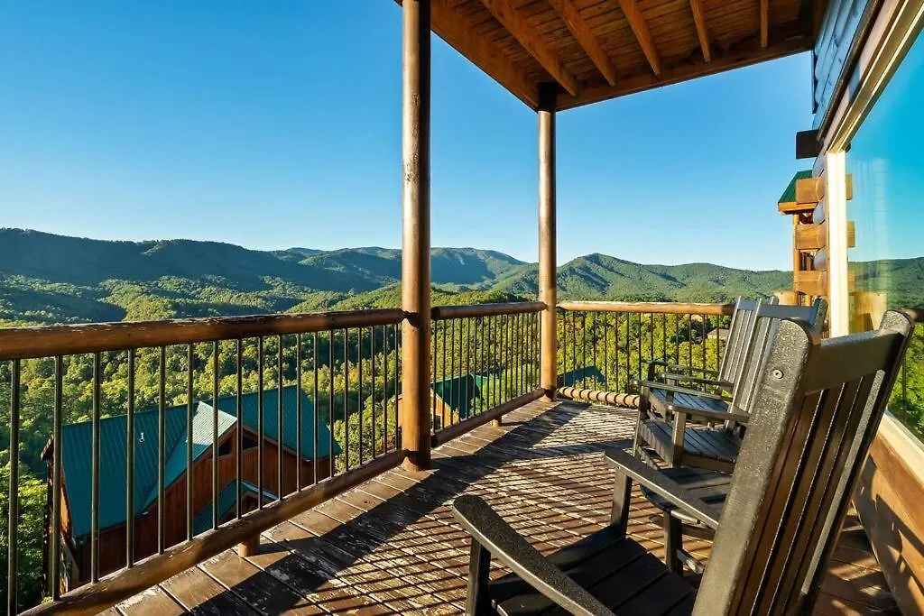 Highland View * Pigeon Forge