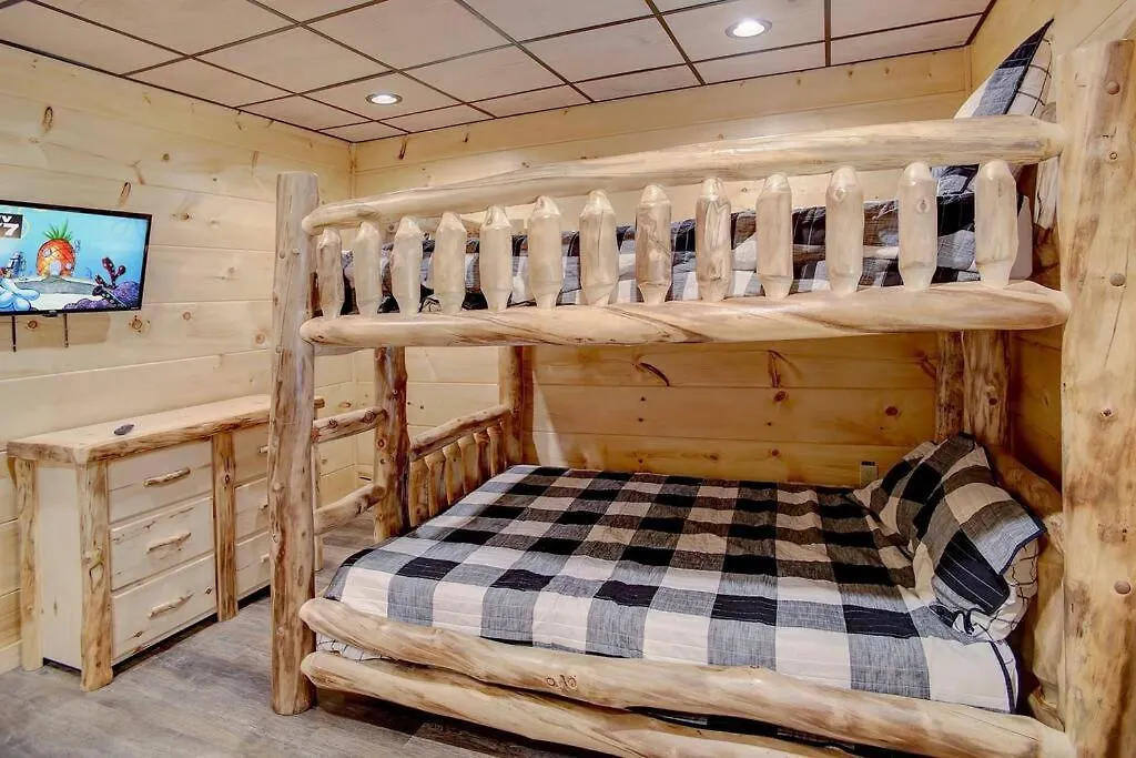 New Build-5bd-hottub-wifi-theater-pool Tble-roku Pigeon Forge