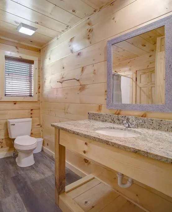 New Build-5bd-hottub-wifi-theater-pool Tble-roku *