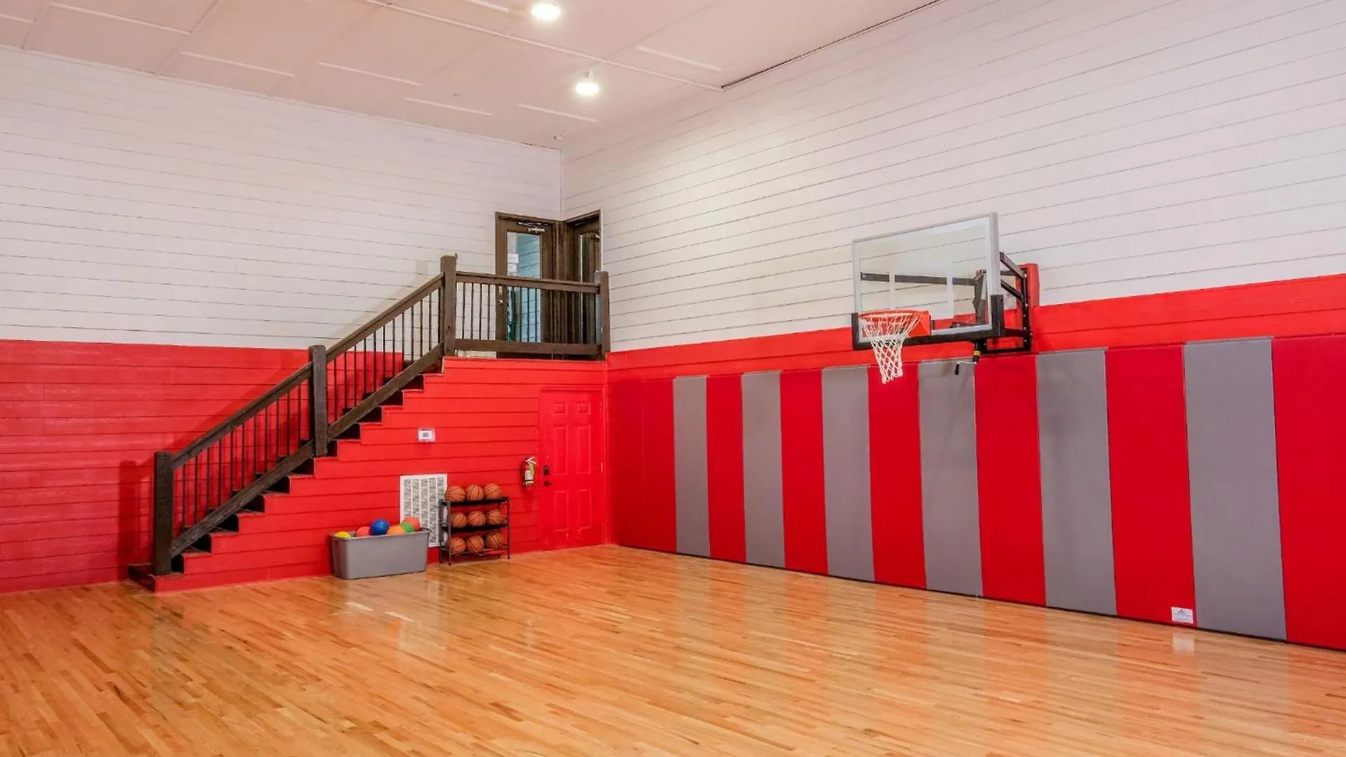 Swim And Gym Mansion