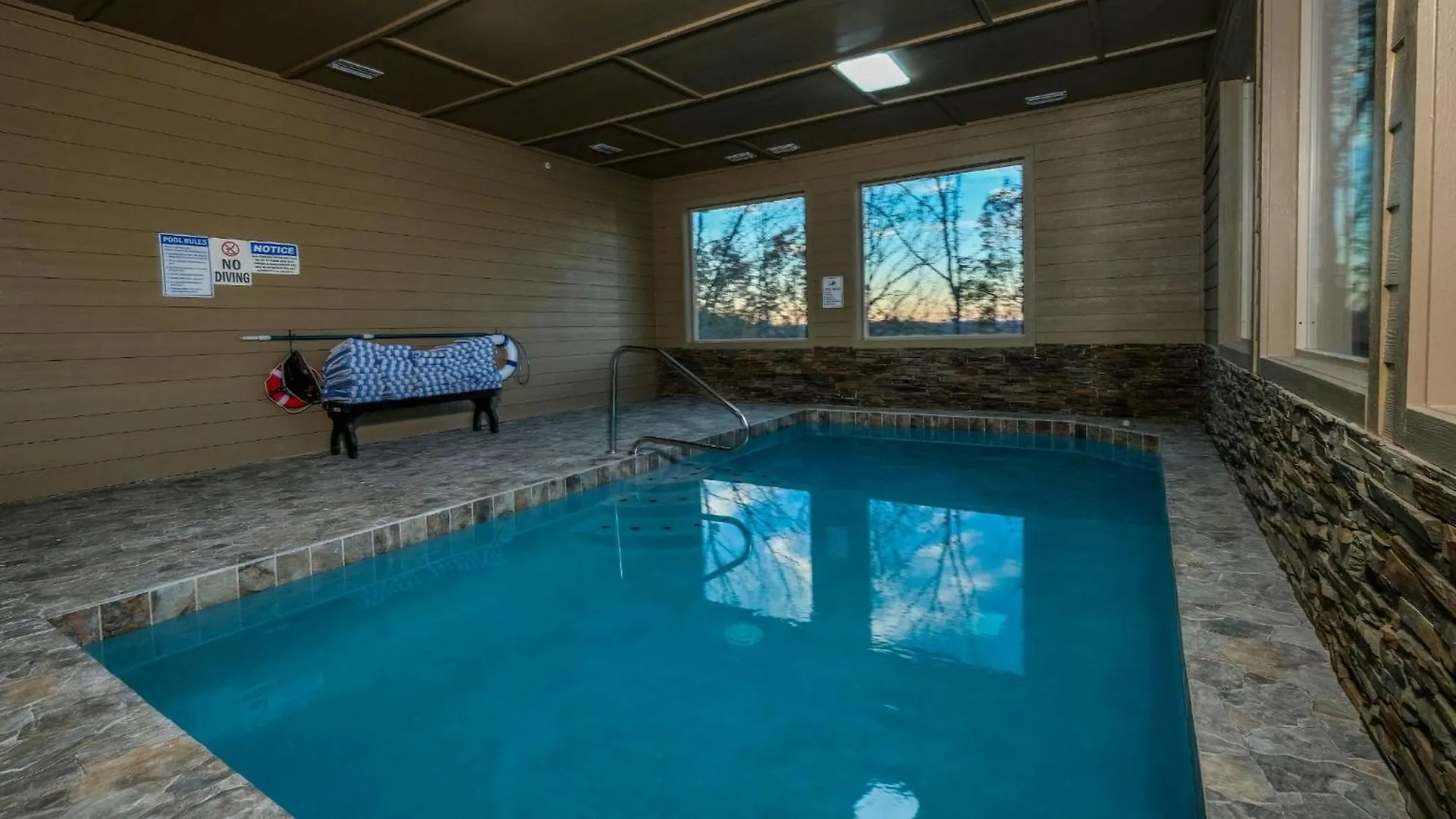 Villa Swim And Gym Mansion