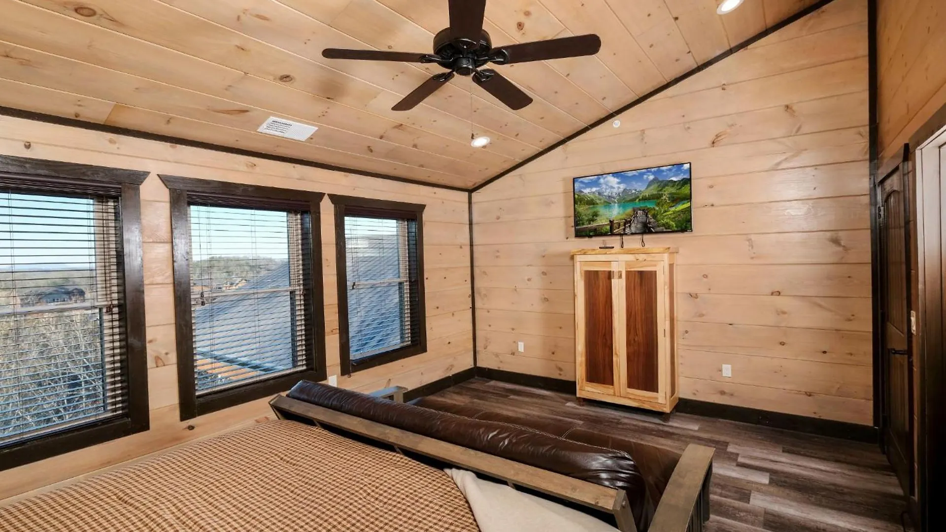 Villa Swim And Gym Mansion Pigeon Forge