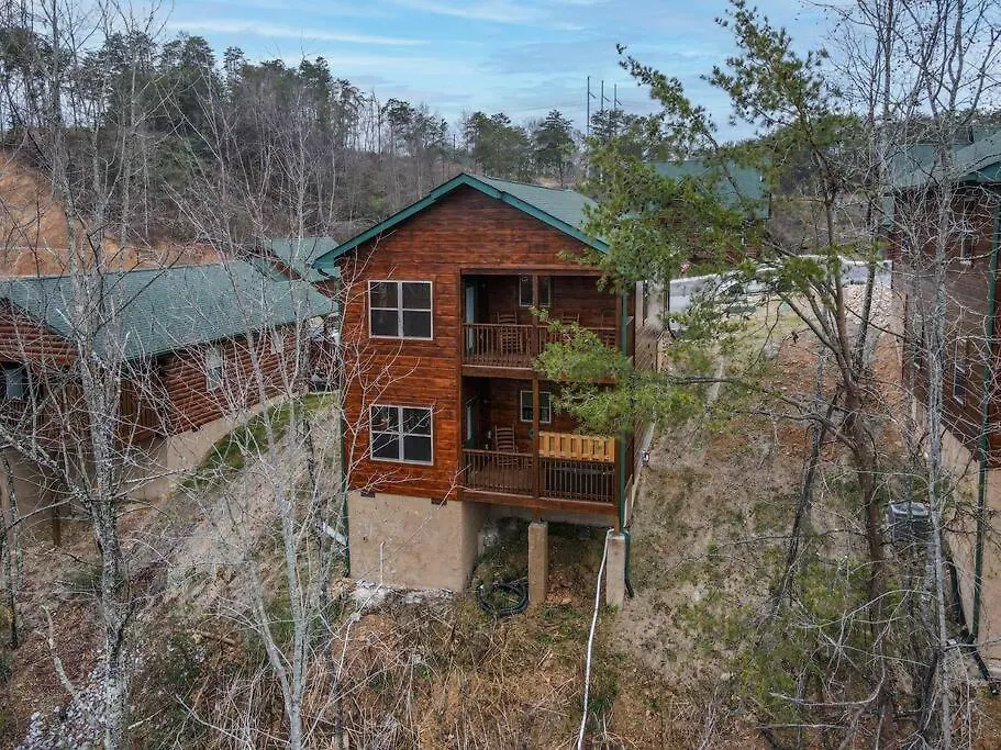 4bd-2bh-pool Community-hottub-parking-wifi Holiday home