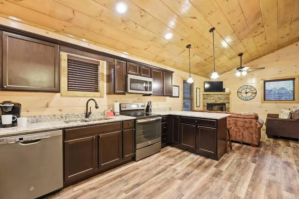 Holiday home 4bd-2bh-pool Community-hottub-parking-wifi Pigeon Forge