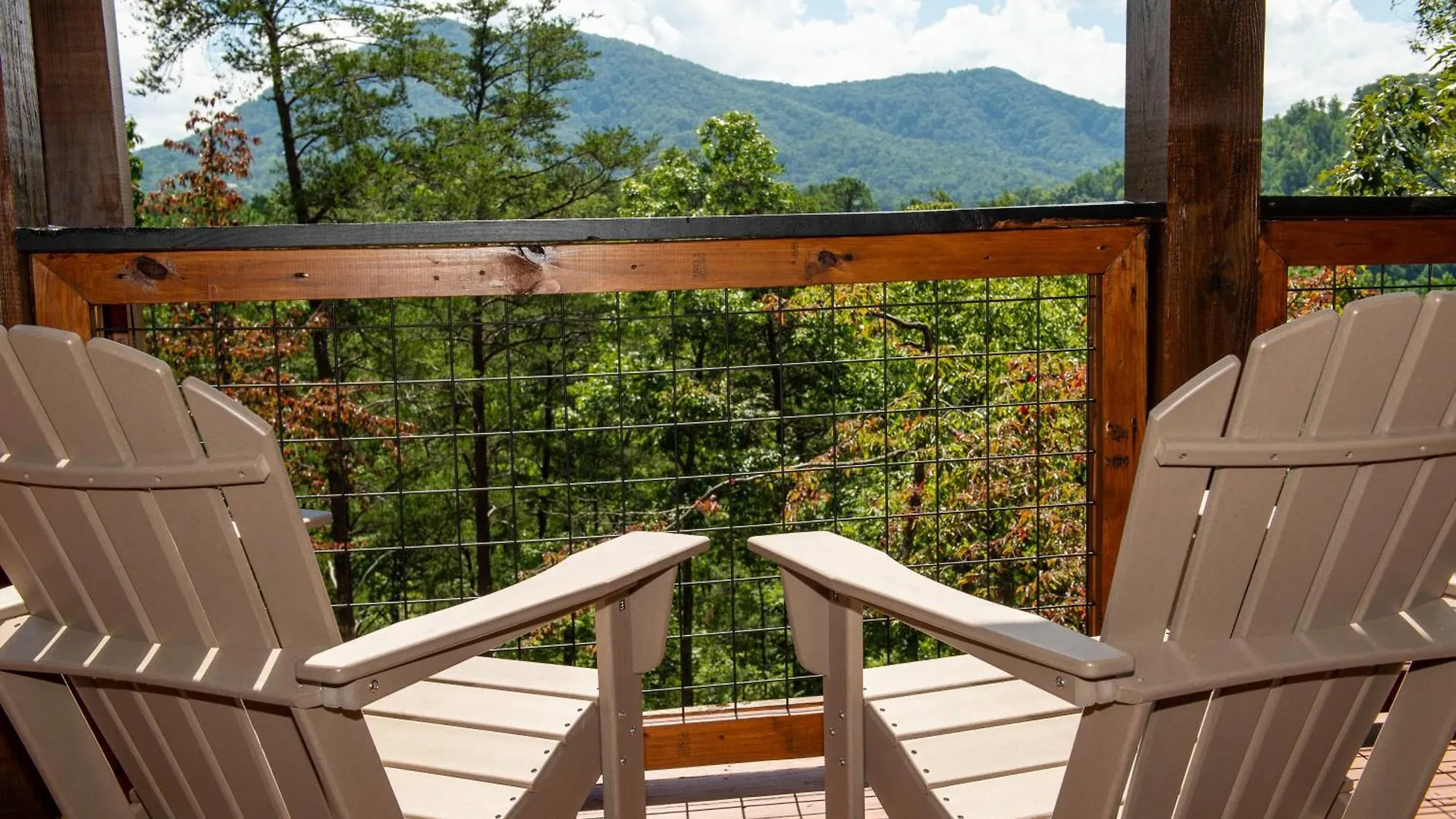 Ferienhaus Augys View- Mountain Views-large Parking-large Pigeon Forge