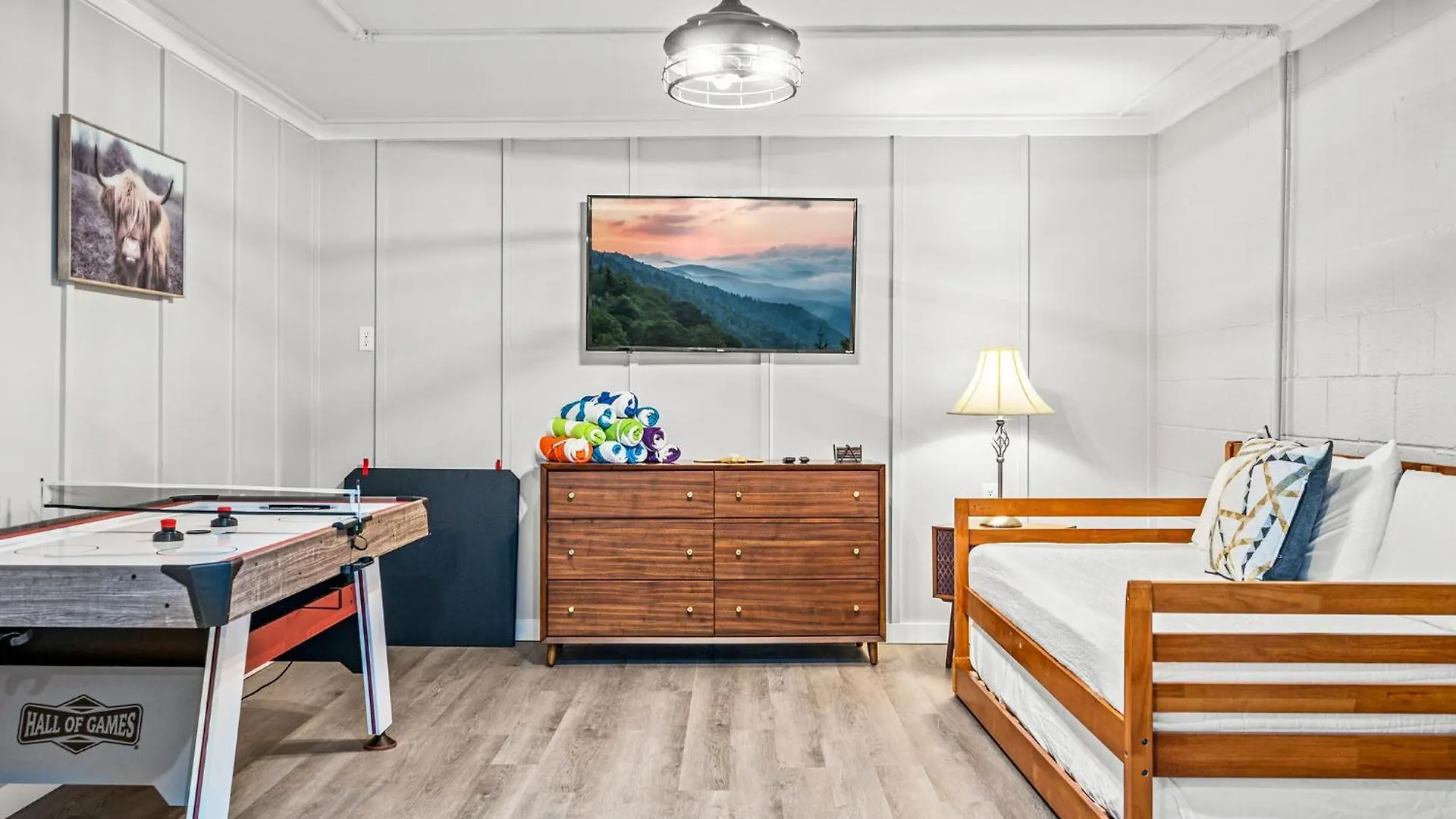 Izzys Getaway A Cozy Retreat In With Hot Tub Game And River Access Holiday home *