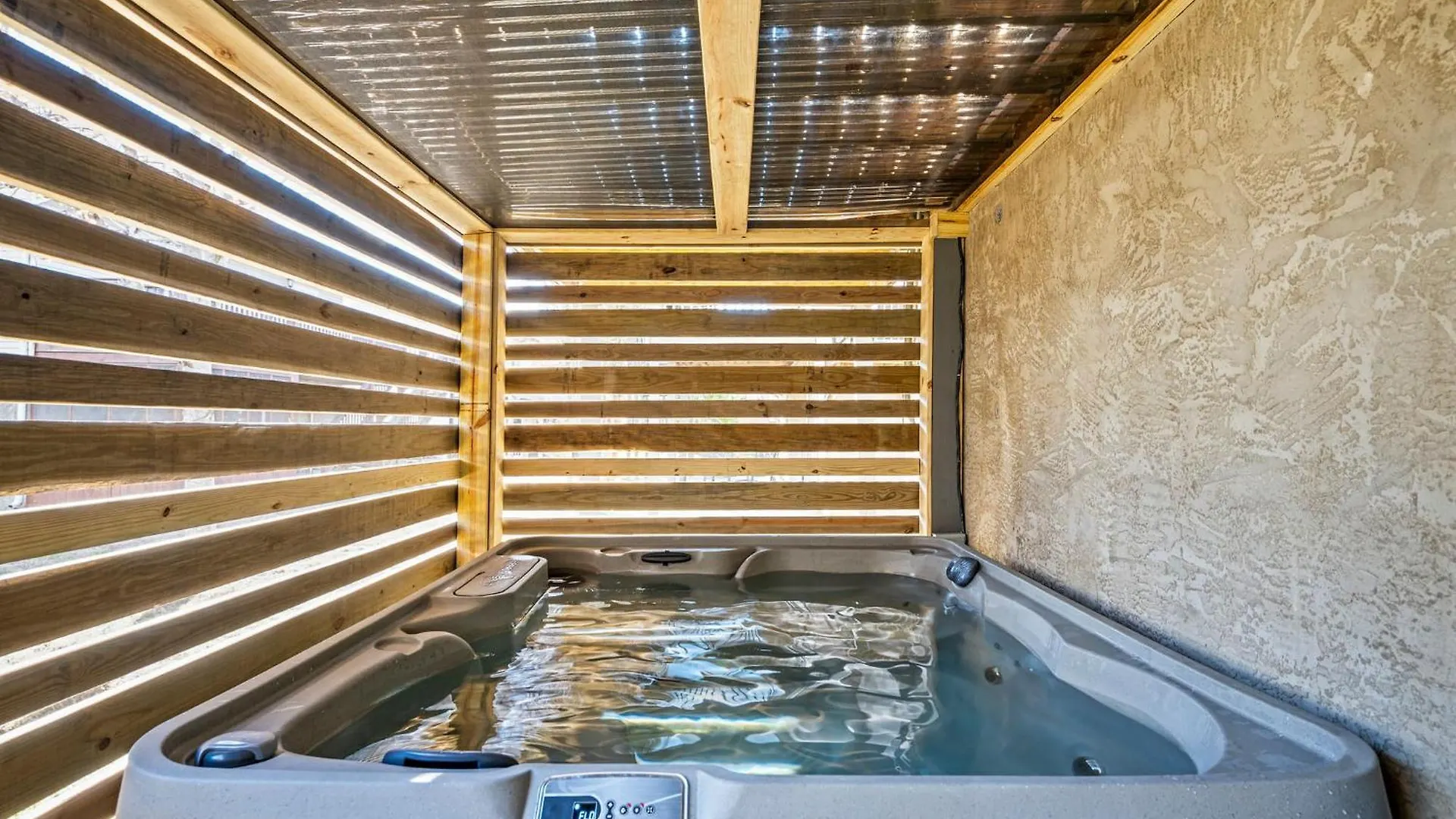 Izzys Getaway A Cozy Retreat In With Hot Tub Game And River Access Holiday home Pigeon Forge