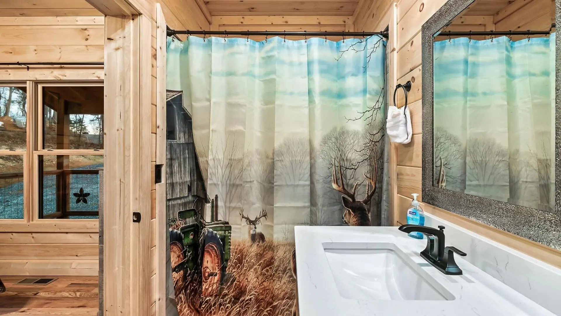 Scenic Views, Game Room, Hot Tub, Fireplace, Bbq Holiday home Pigeon Forge
