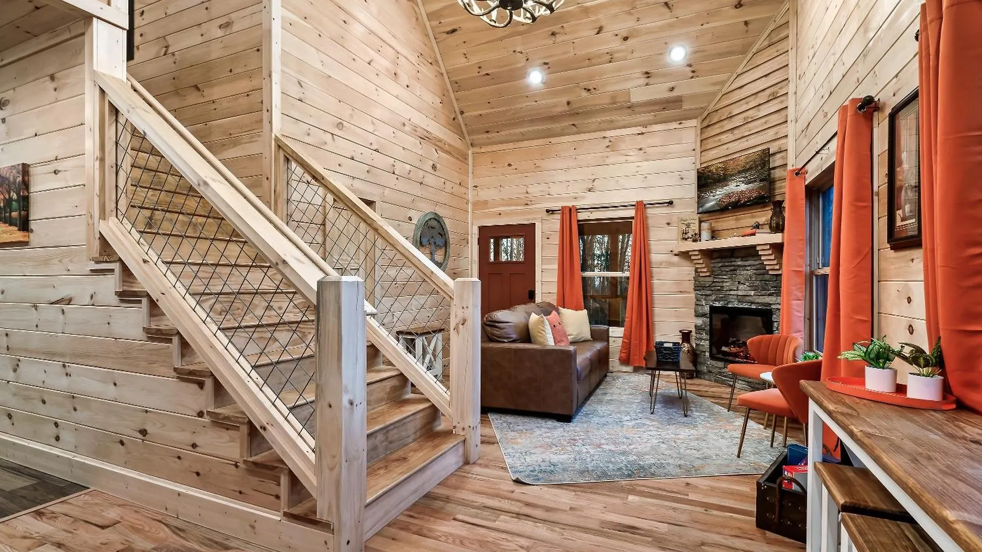 Scenic Views, Game Room, Hot Tub, Fireplace, Bbq Holiday home *