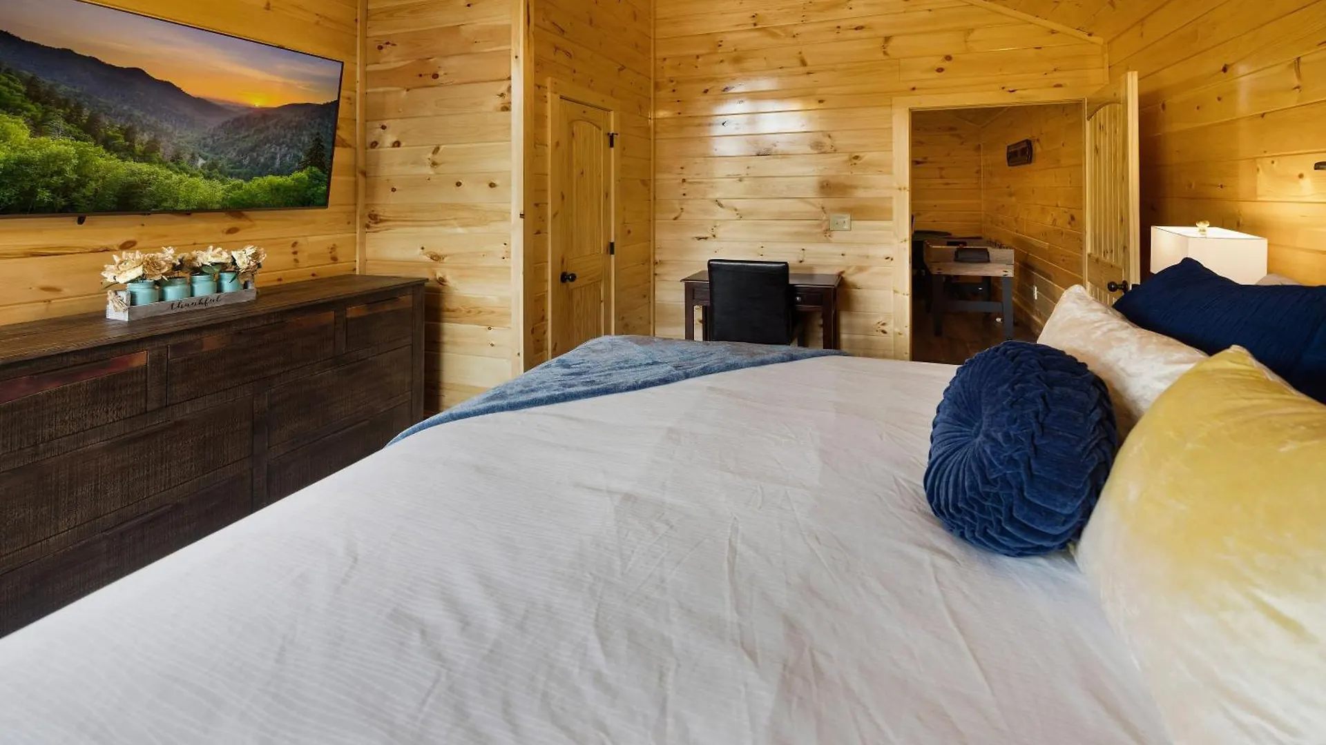 New! Indoor Pool/ps 5/hot Tub/parkway Villa *