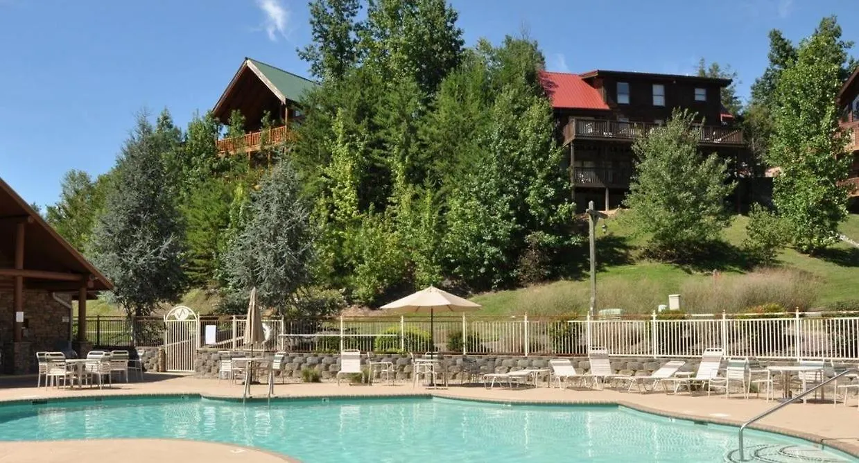 Steps From Pf 3br Escape Theater & Hot Tub *
