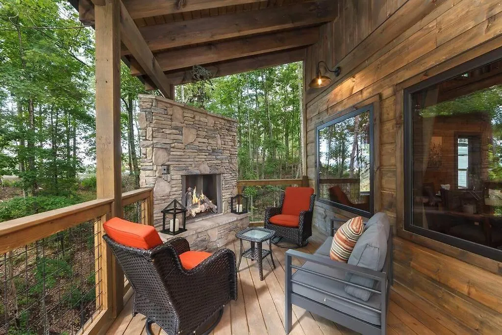 Holiday home Beary Luxe - Brand New Arcade Pool Retreat