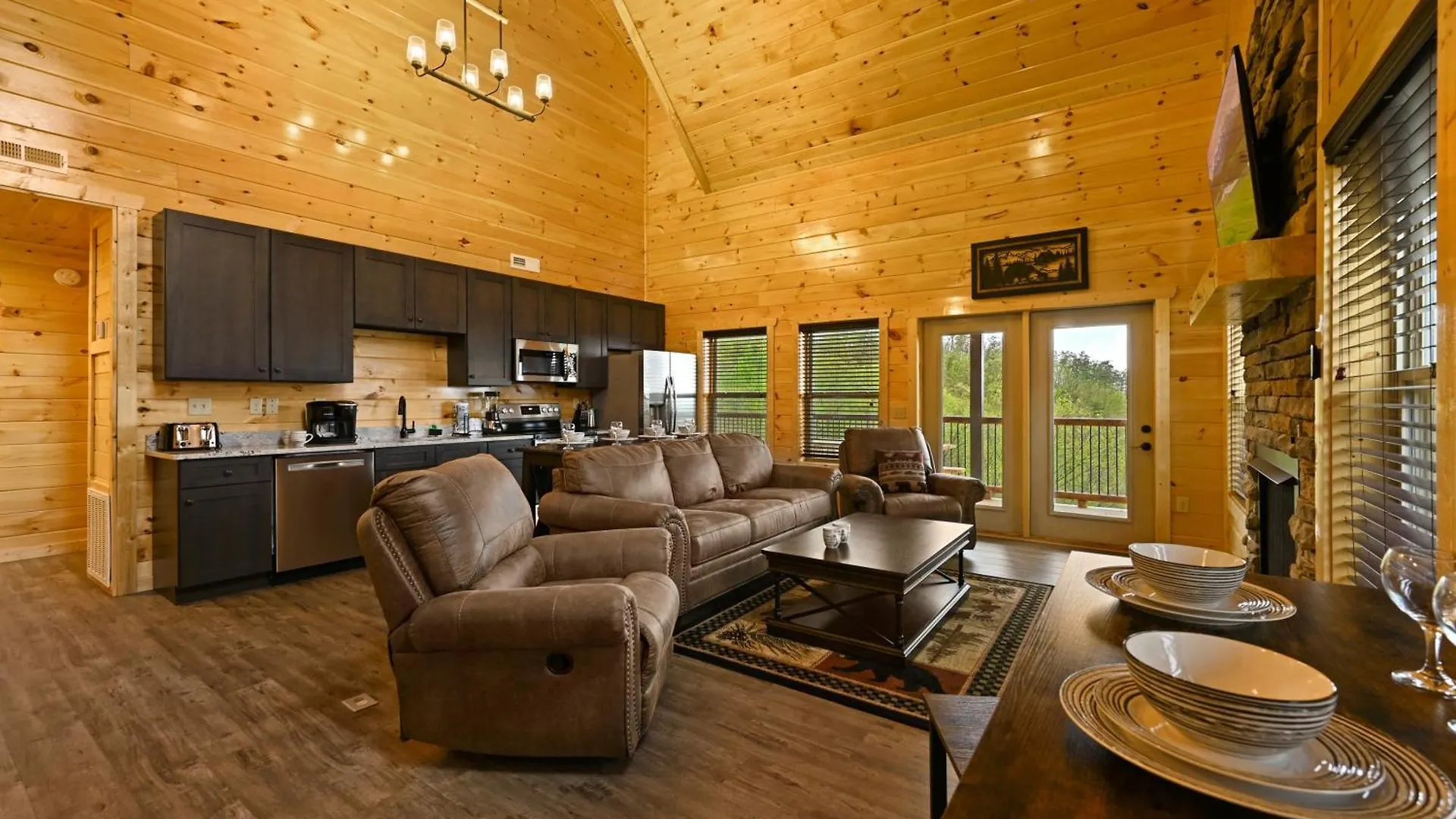 Fuzzy's Den Lodge