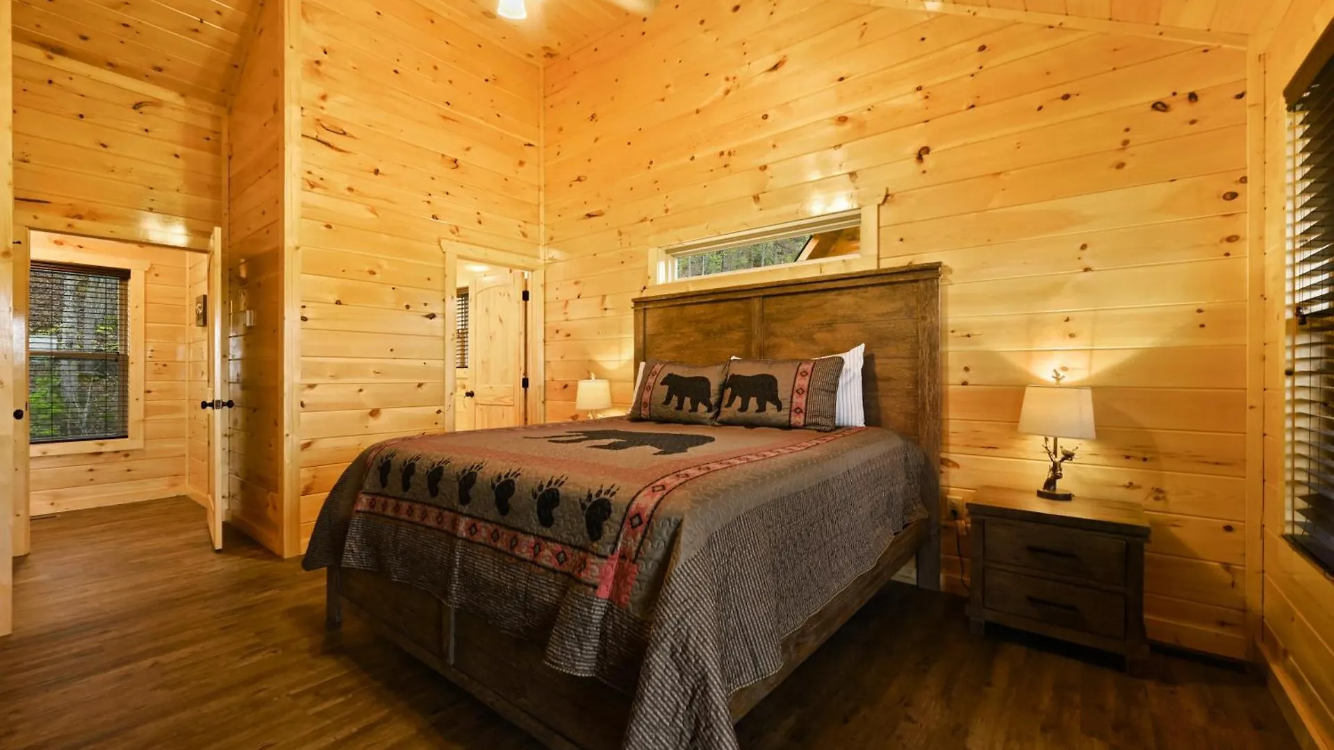 Fuzzy's Den Lodge