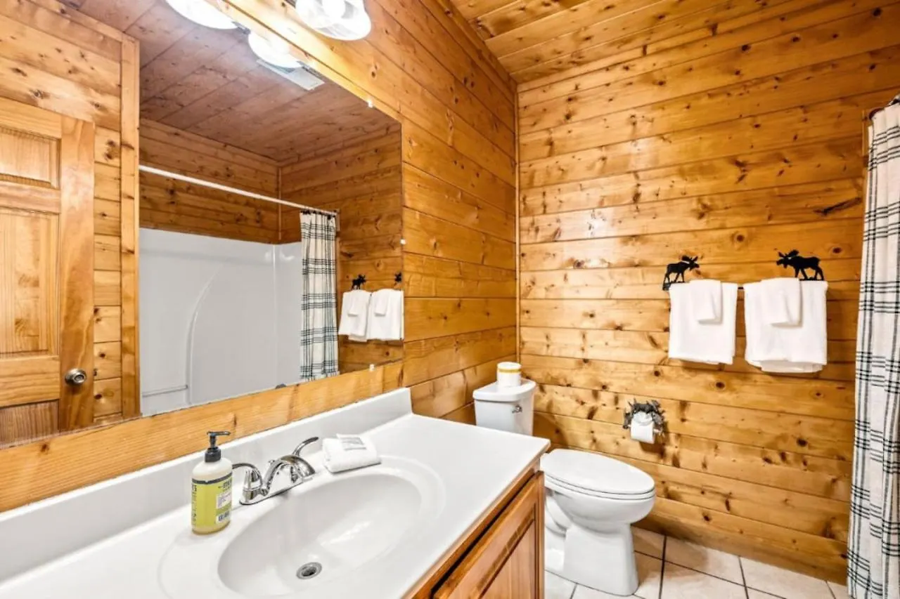 Holiday home Misty Mountain Game And Hot Tub Pigeon Forge