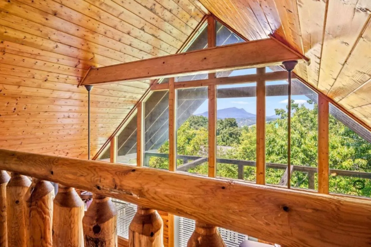 Misty Mountain Game And Hot Tub Pigeon Forge
