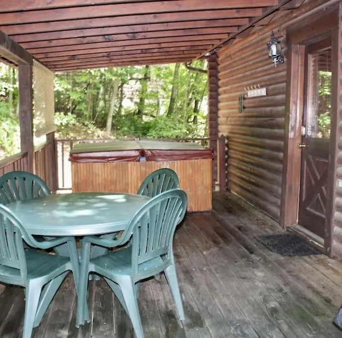 Rustic Black Bear Casa vacanze *