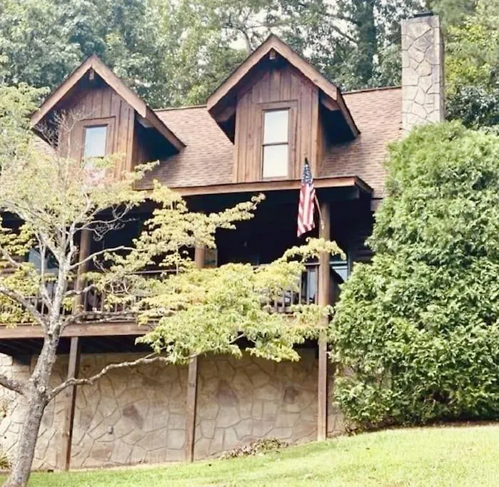 Rustic Black Bear Holiday home