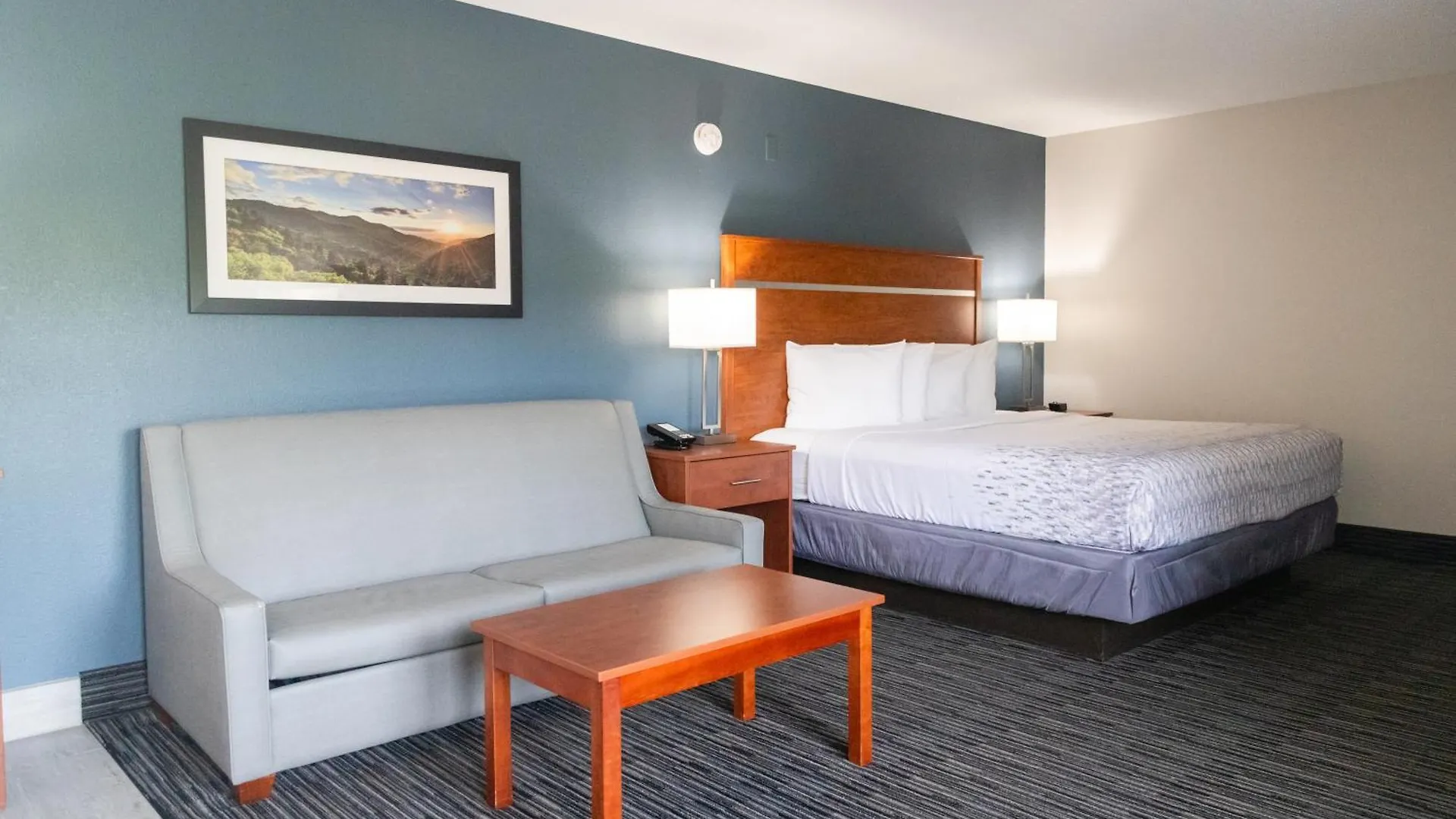 Hotel Twin Mountain & 3*