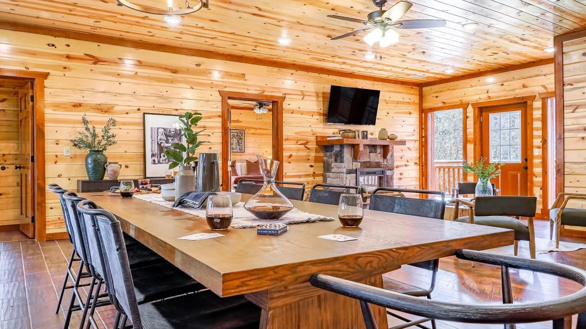 Holiday home Daybreak By Avantstay Sleeps 18 Cabin Poolspa