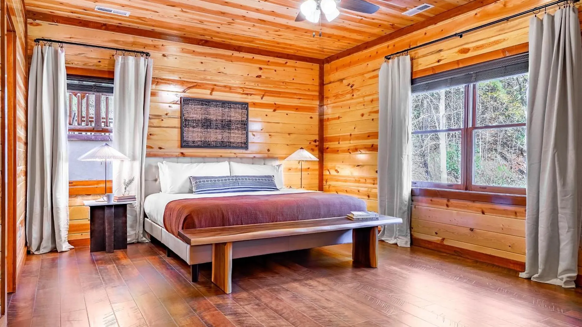 Daybreak By Avantstay Sleeps 18 Cabin Poolspa Holiday home Pigeon Forge