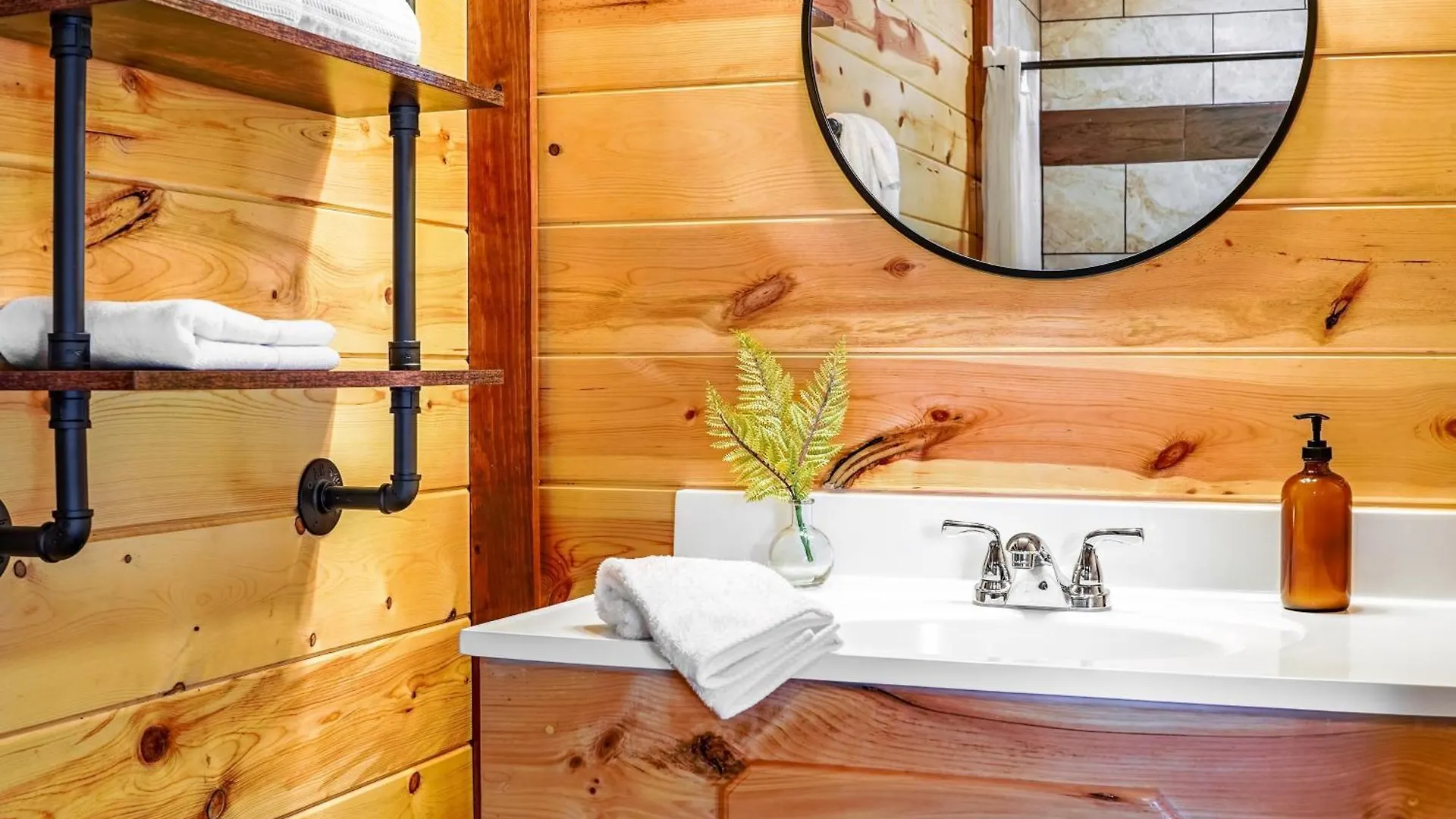 Holiday home Daybreak By Avantstay Sleeps 18 Cabin Poolspa Pigeon Forge