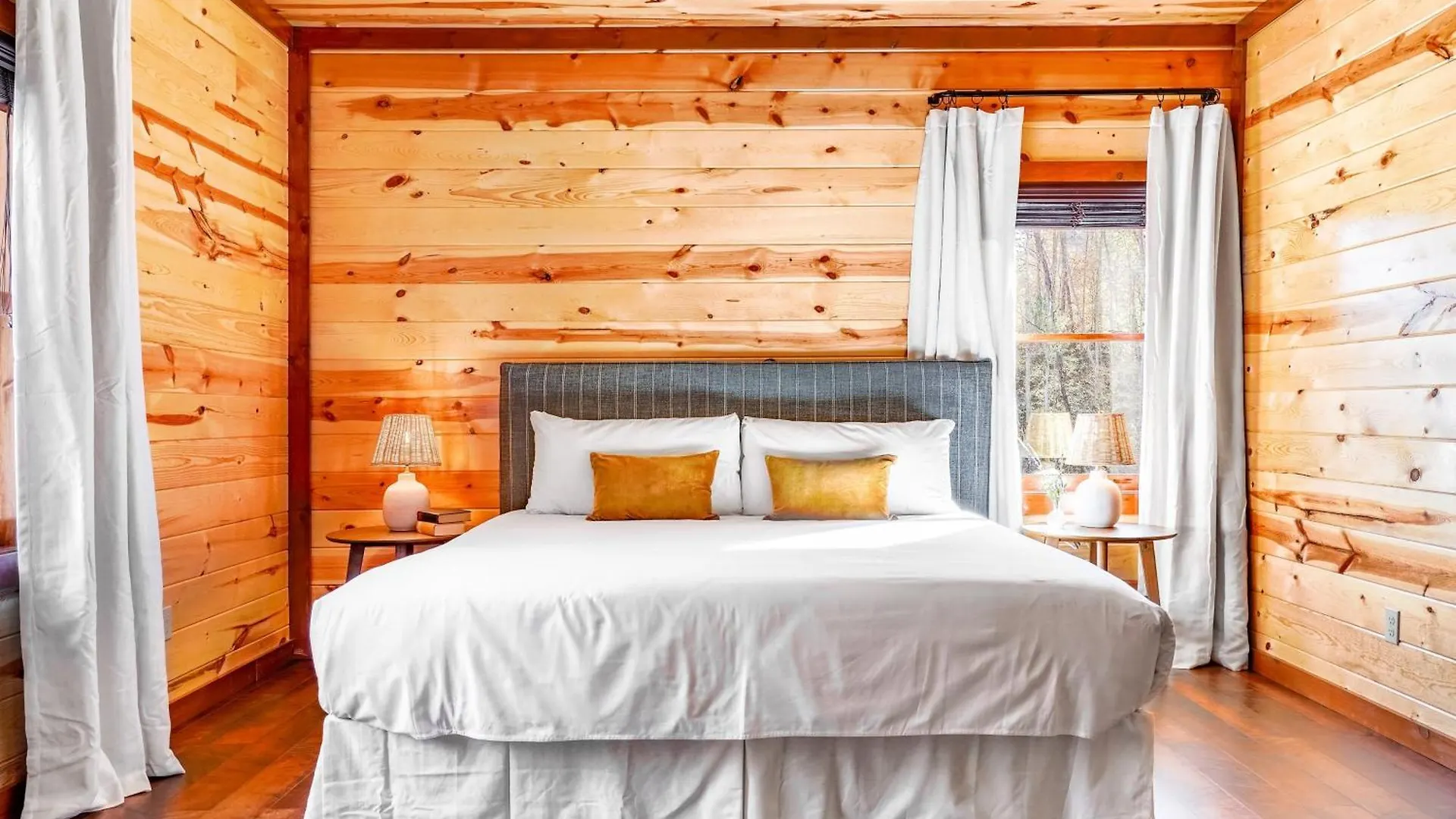 Daybreak By Avantstay Sleeps 18 Cabin Poolspa *