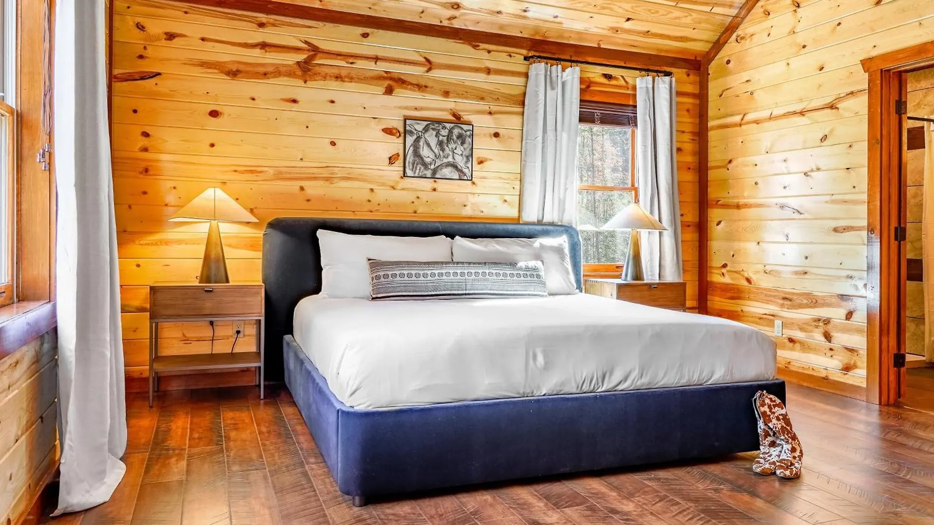 Daybreak By Avantstay Sleeps 18 Cabin Poolspa Holiday home