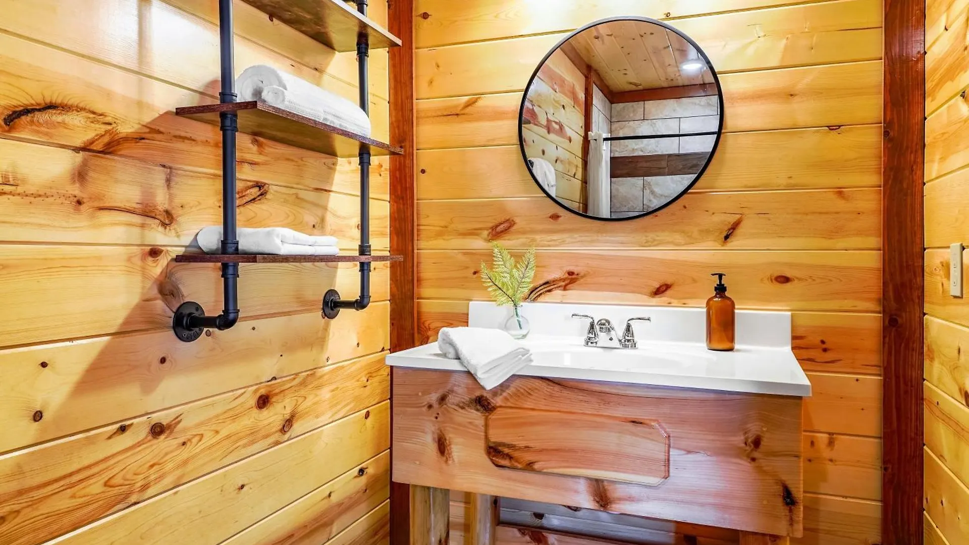 Holiday home Daybreak By Avantstay Sleeps 18 Cabin Poolspa *