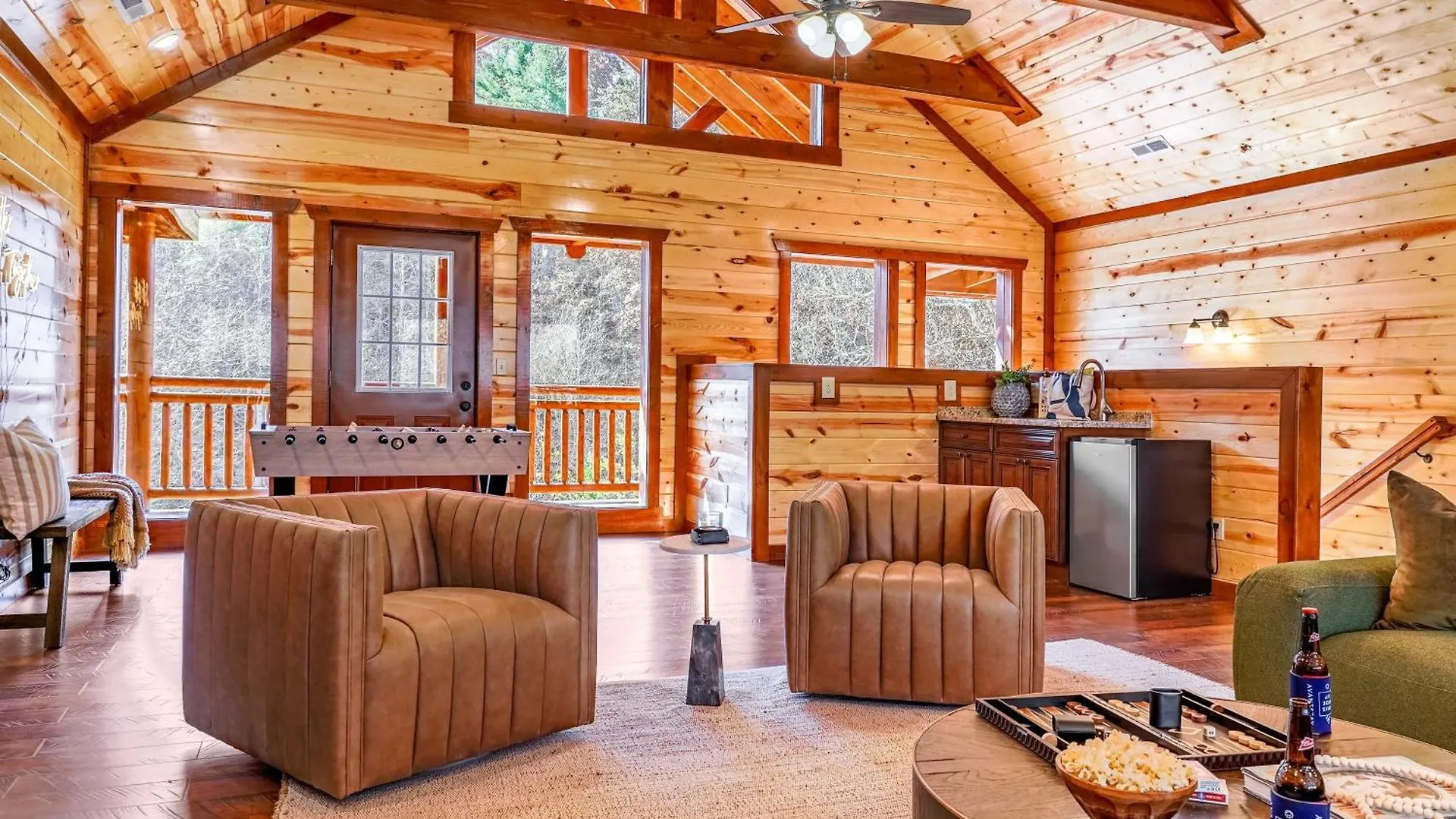 Holiday home Daybreak By Avantstay Sleeps 18 Cabin Poolspa