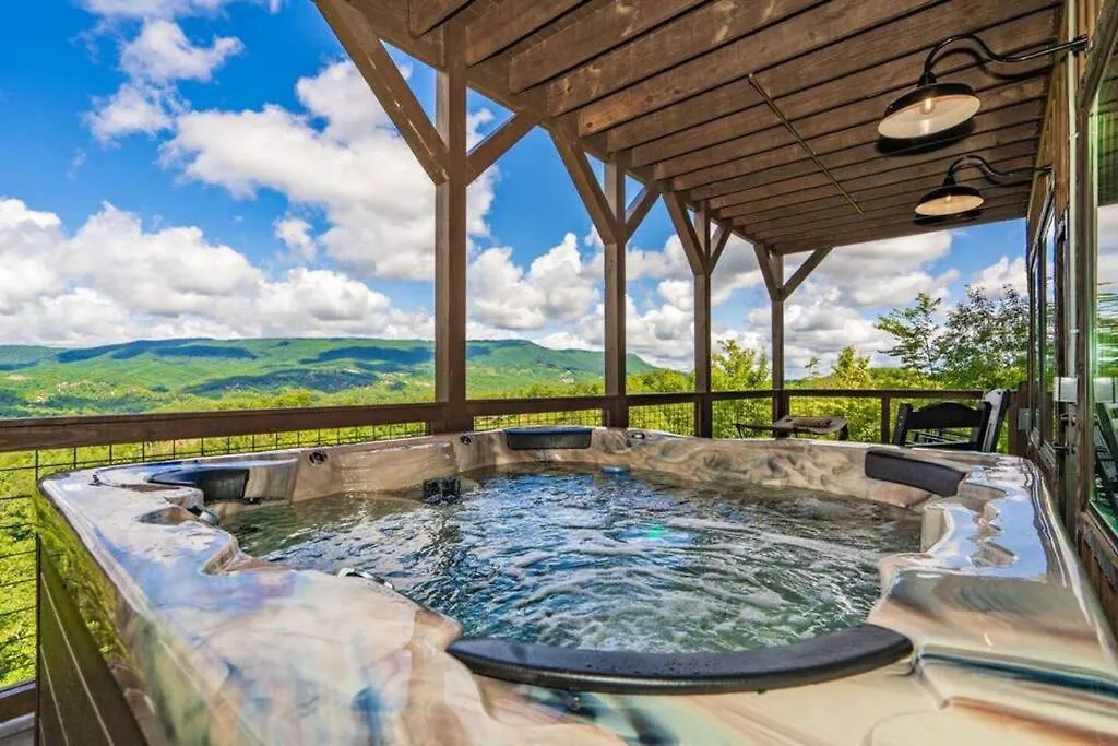 Breathtaking View Mountain Lux Games Pool Theater Holiday home Pigeon Forge