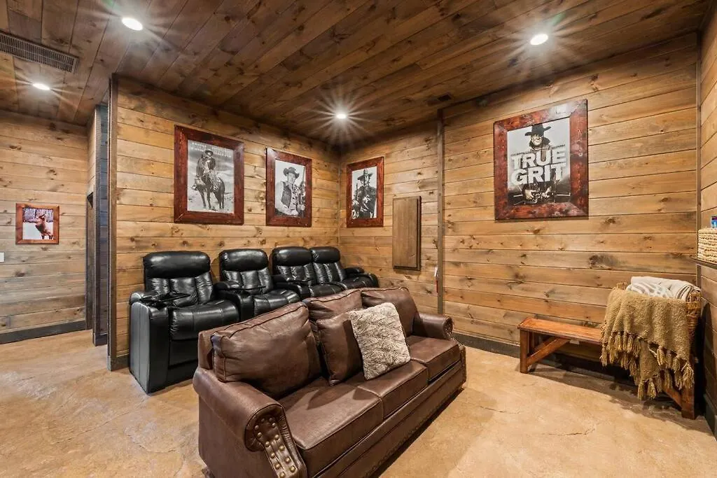 Breathtaking View Mountain Lux Games Pool Theater *