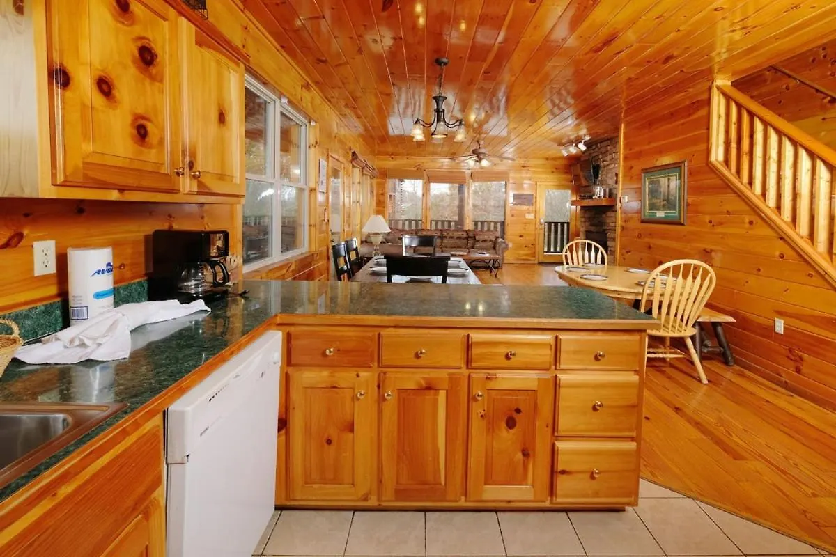 Holiday home Spacious 5br Sleeps 18 Gameroom Theater Views Free Attraction Tickets Pigeon Forge
